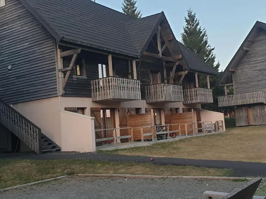 Chalet Emma Appartement Tout Equipe Et Refait A Neuf Dans Une Residence 3 Etoiles Besse-et-Saint-Anastaise Apartment