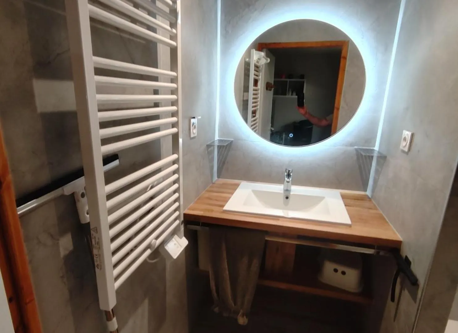 Chalet Emma Appartement Tout Equipe Et Refait A Neuf Dans Une Residence 3 Etoiles Besse-et-Saint-Anastaise 0*,  France